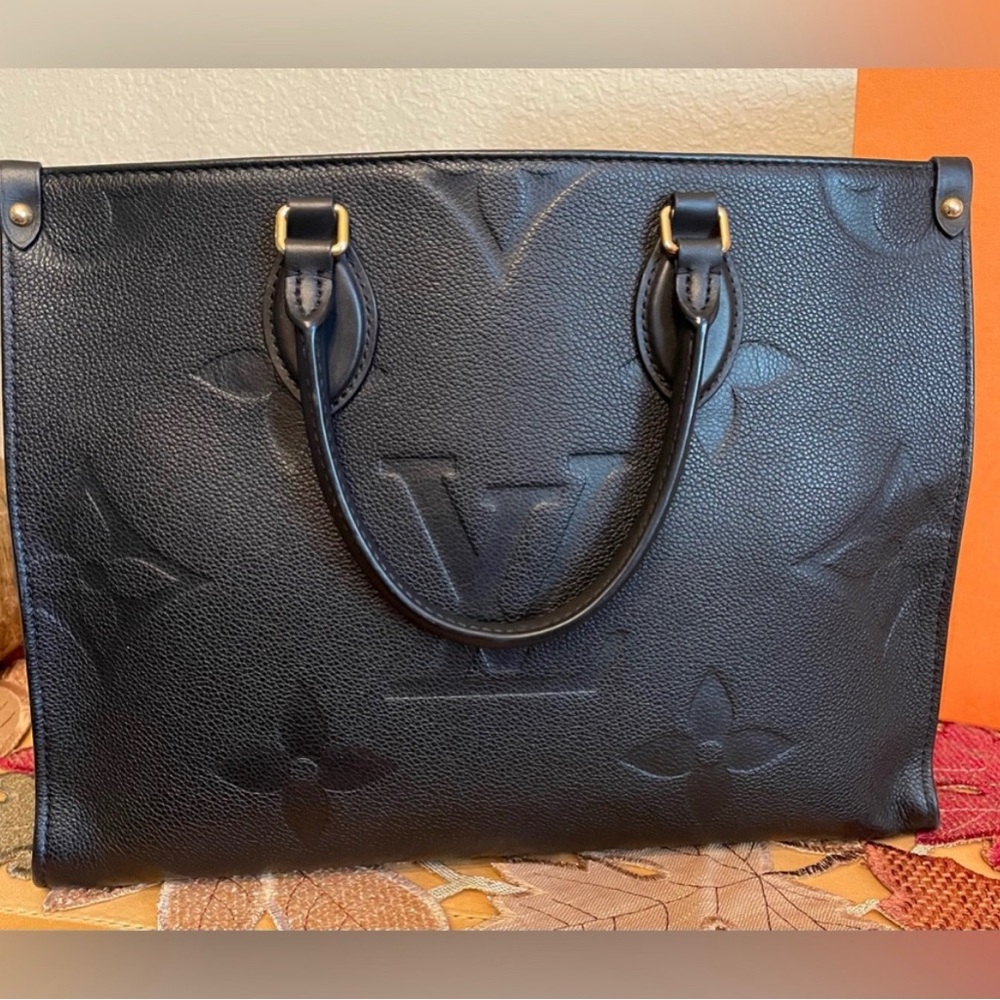 LV Noir On the Go MM
